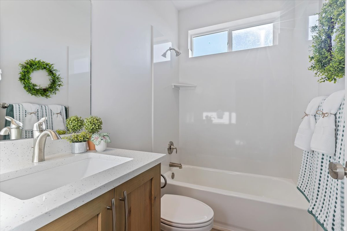 WEST RIDGE ESTATES - Residential