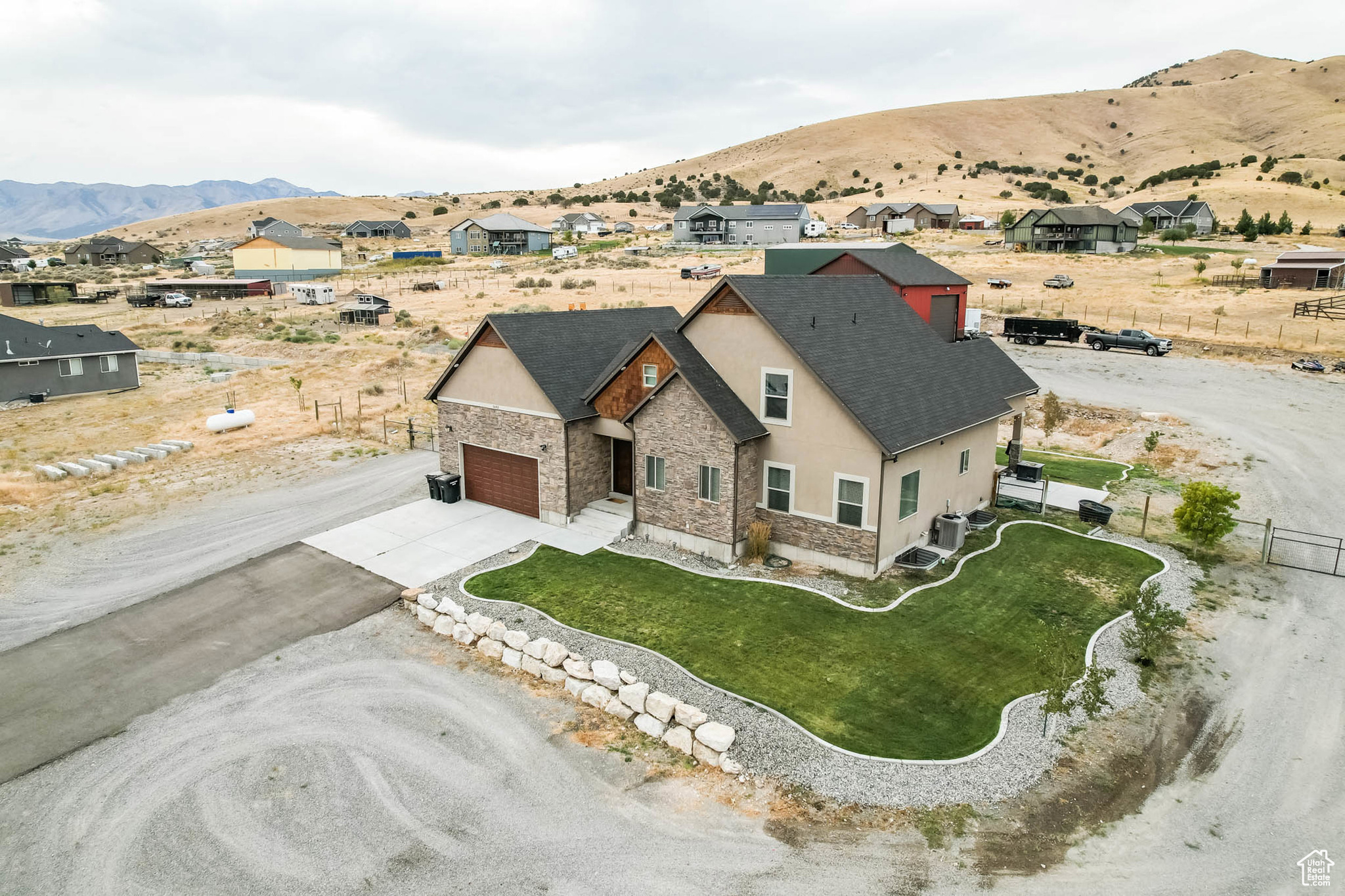 1692 W BIG SKY DR