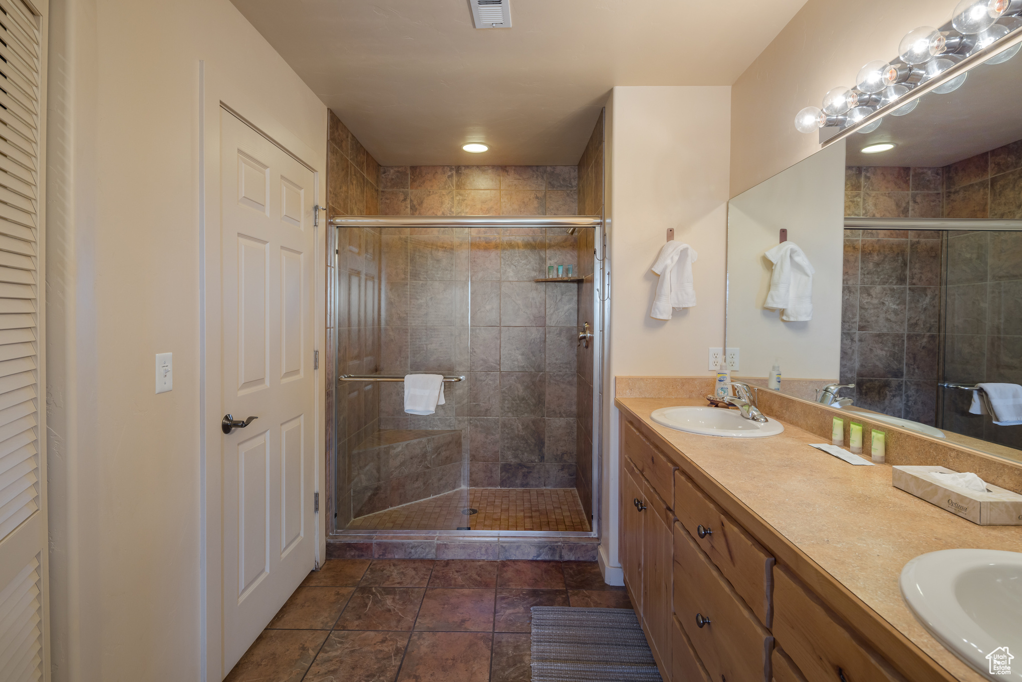 RIM VILLAGE - Residential