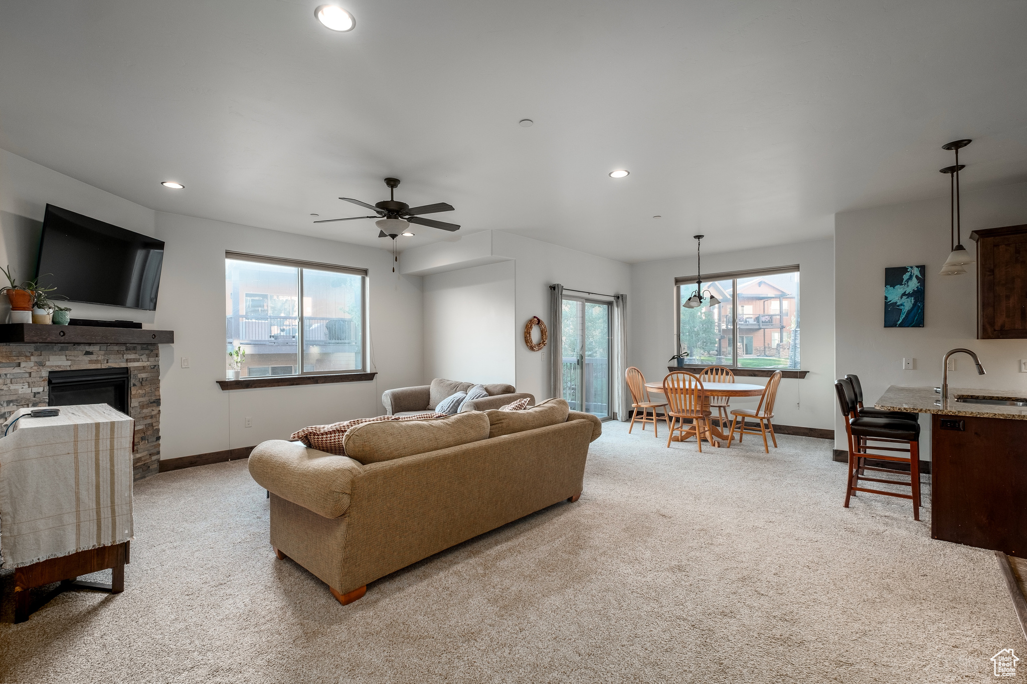 BLACK ROCK RIDGE - Residential