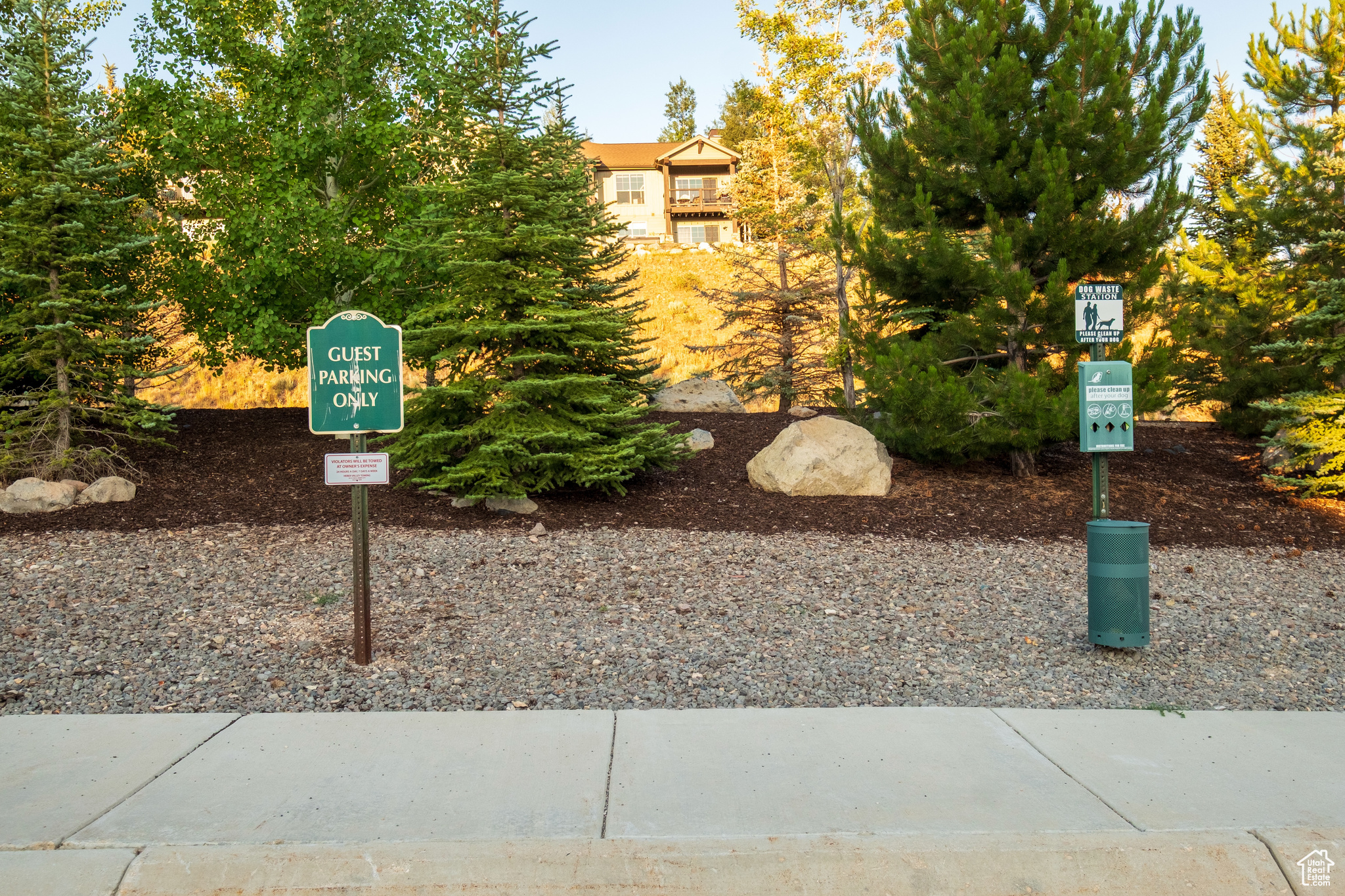 BLACK ROCK RIDGE - Residential