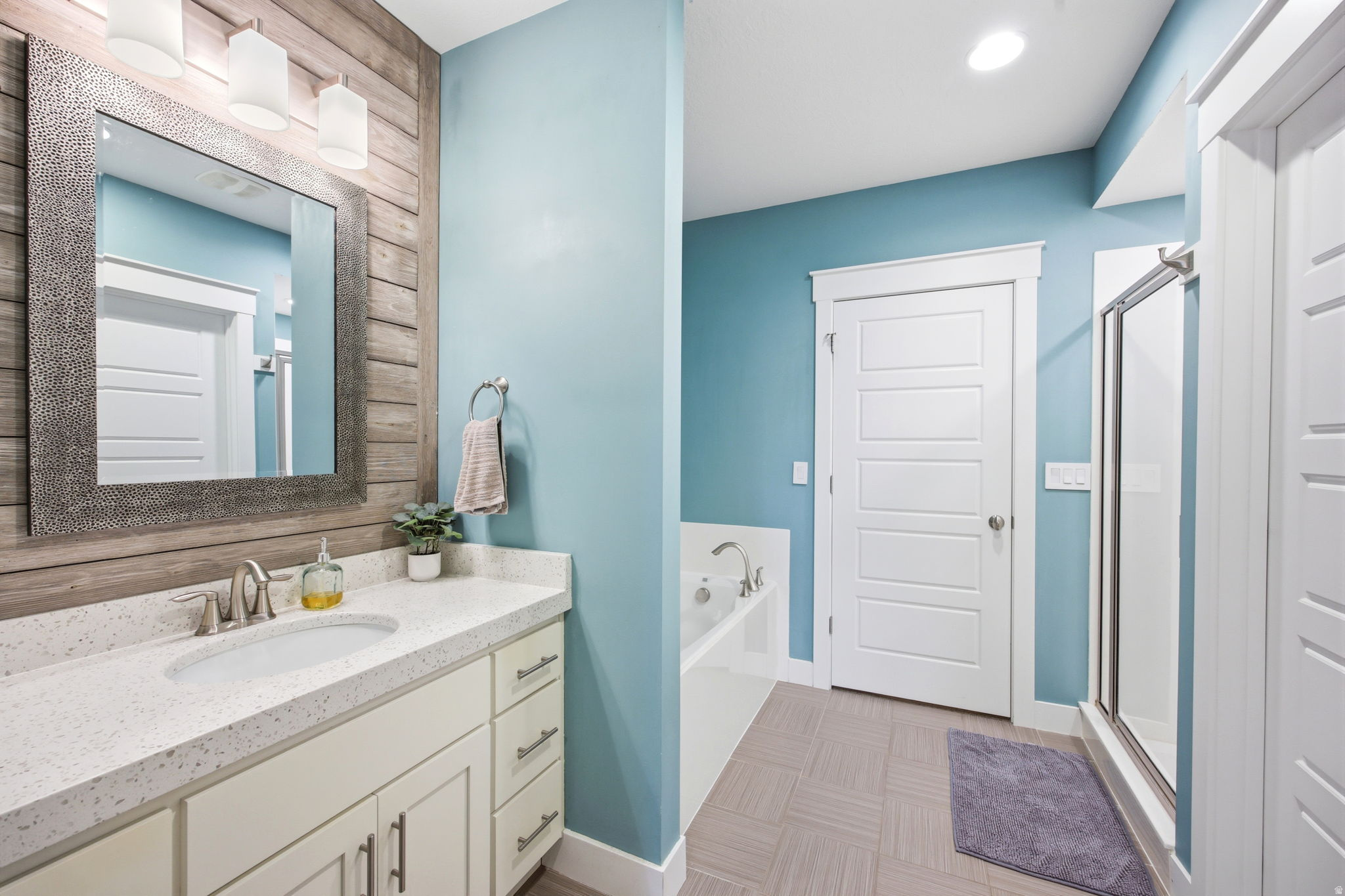 HILL FARMS - Residential
