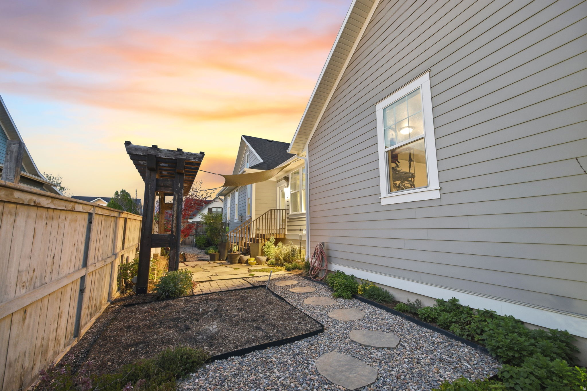 HILL FARMS - Residential