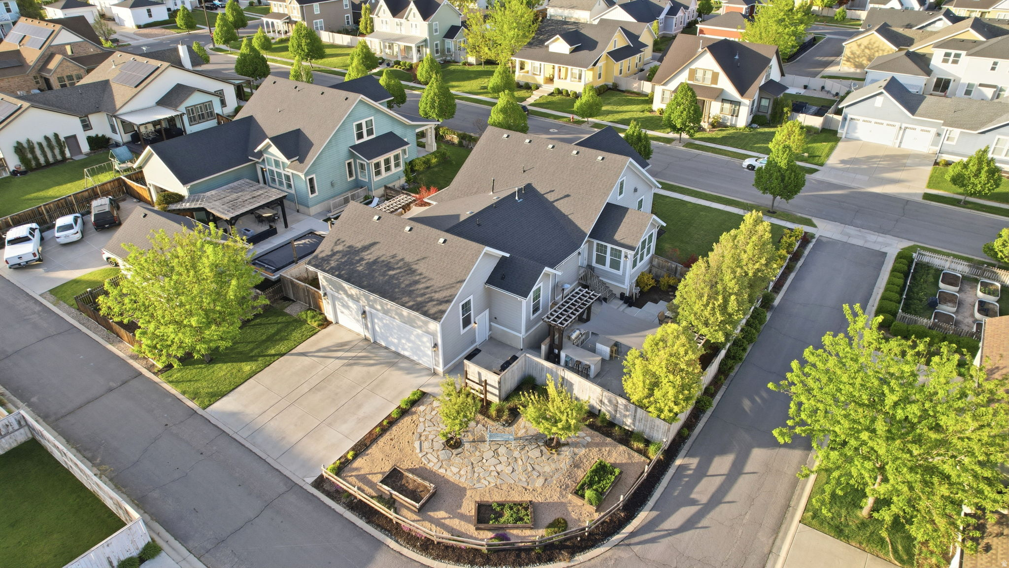 HILL FARMS - Residential