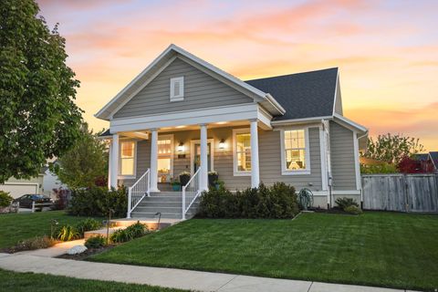 Tiny photo for 311 APPLE LEAF AVE, Kaysville, UT 84037 (MLS # 2154647)
