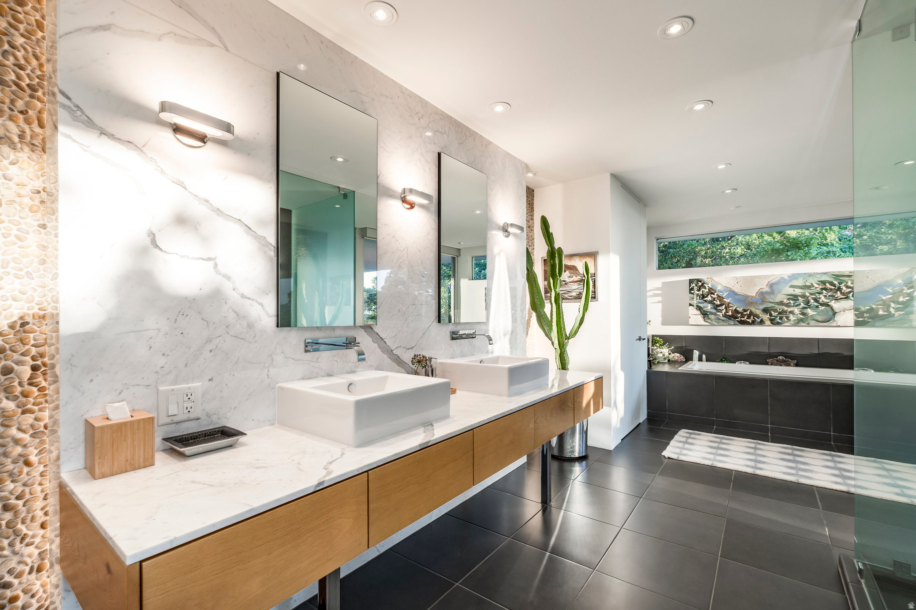 OAK HILLS PL - Residential