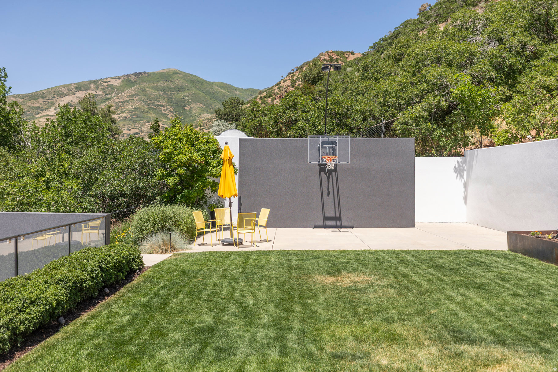 OAK HILLS PL - Residential