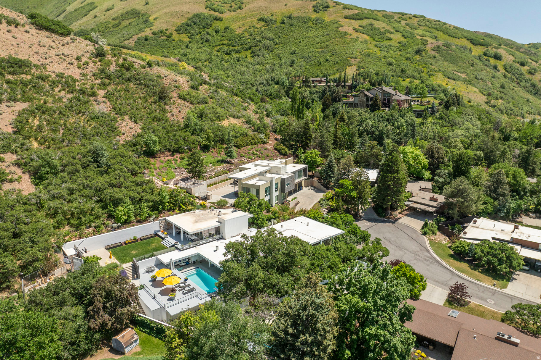 OAK HILLS PL - Residential