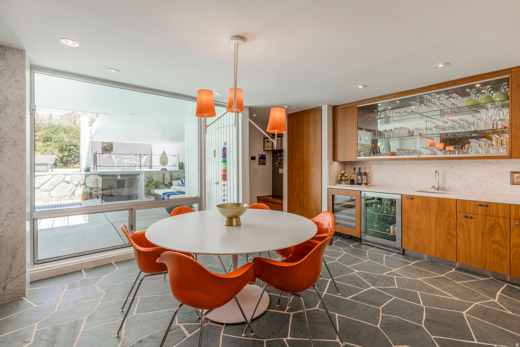 OAK HILLS PL - Residential