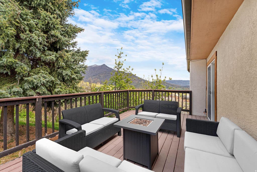 Photo of 1030 OBERLAND DR #6, Midway, UT 84049 (MLS # 2179020)