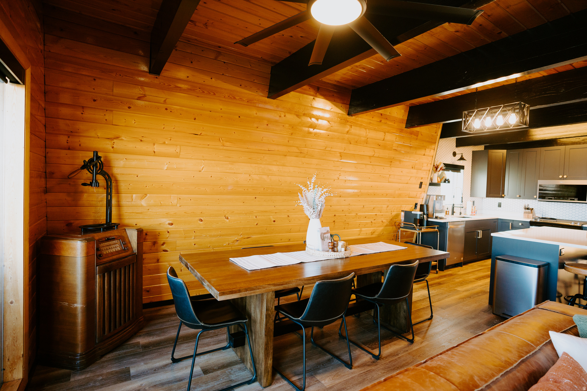 SWISS MOUNTAIN EST - Residential