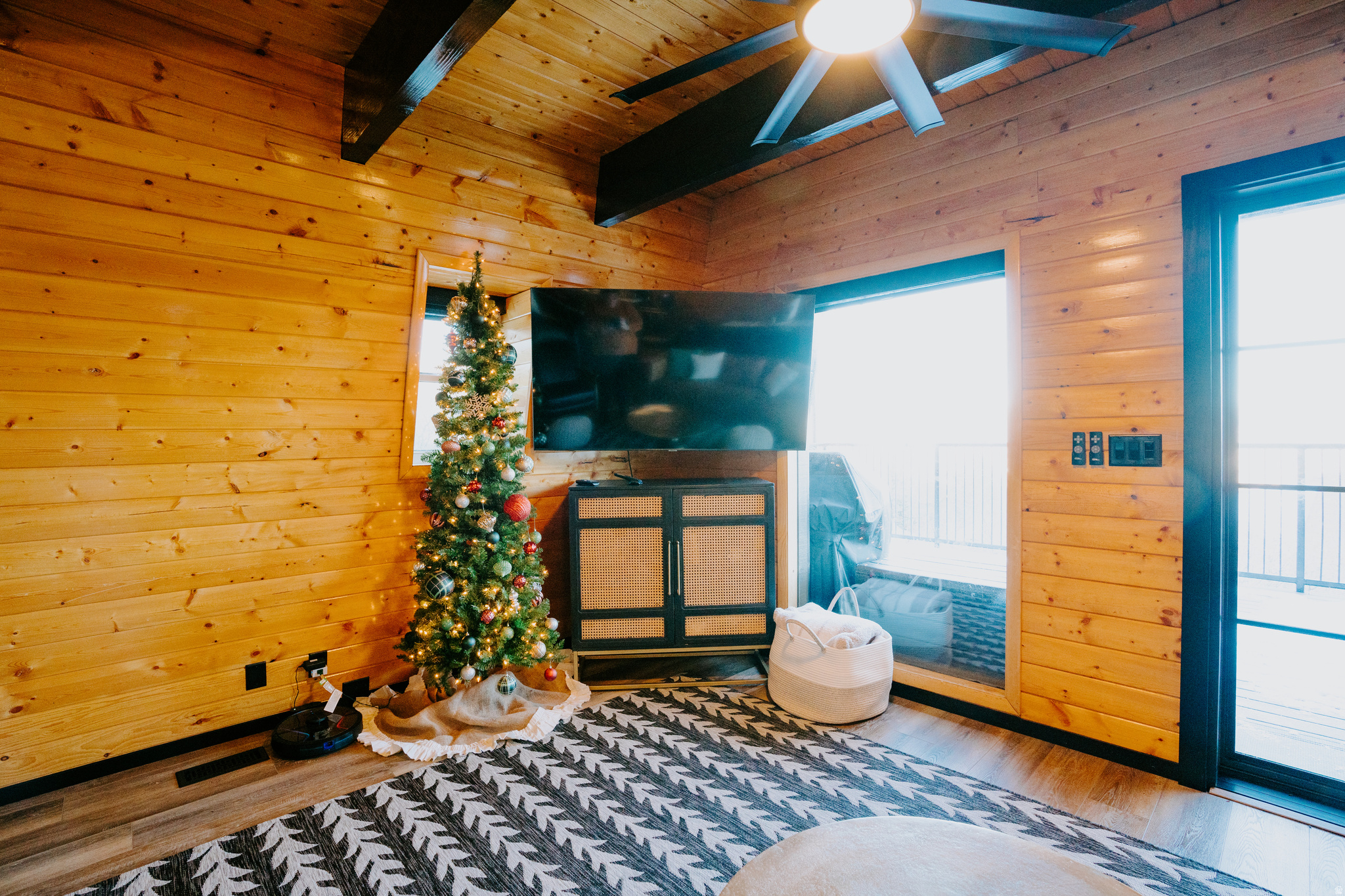 SWISS MOUNTAIN EST - Residential
