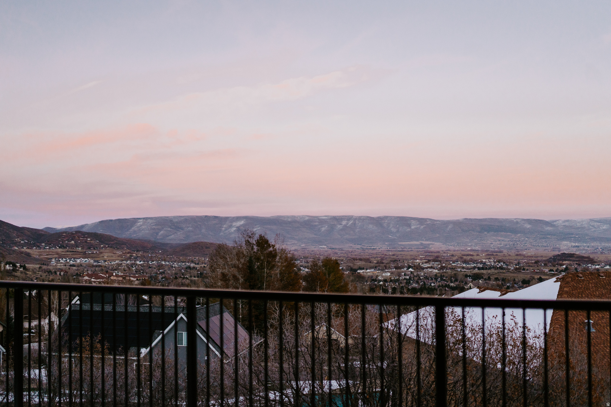 SWISS MOUNTAIN EST - Residential