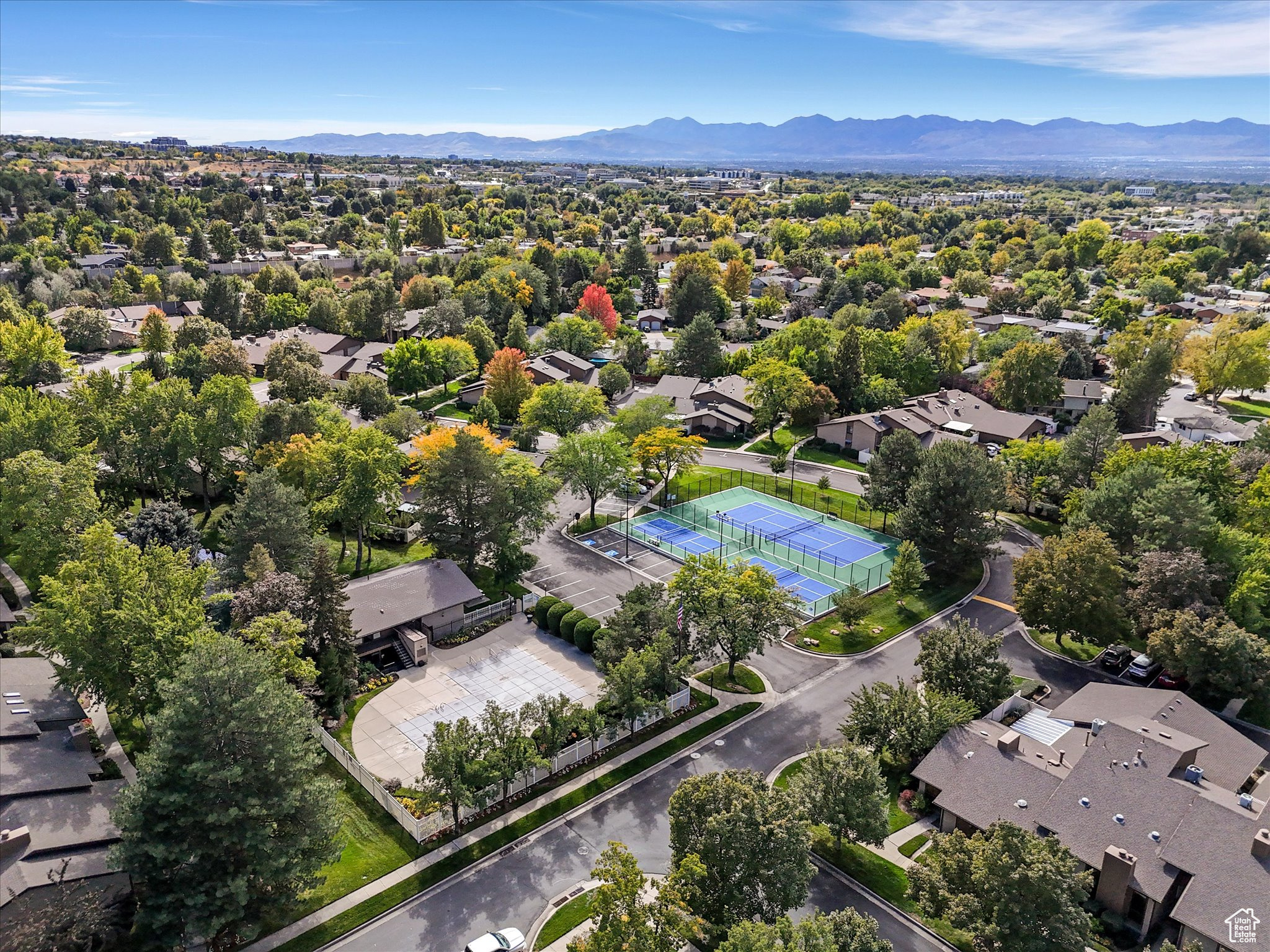 BROOKSTONE - Residential