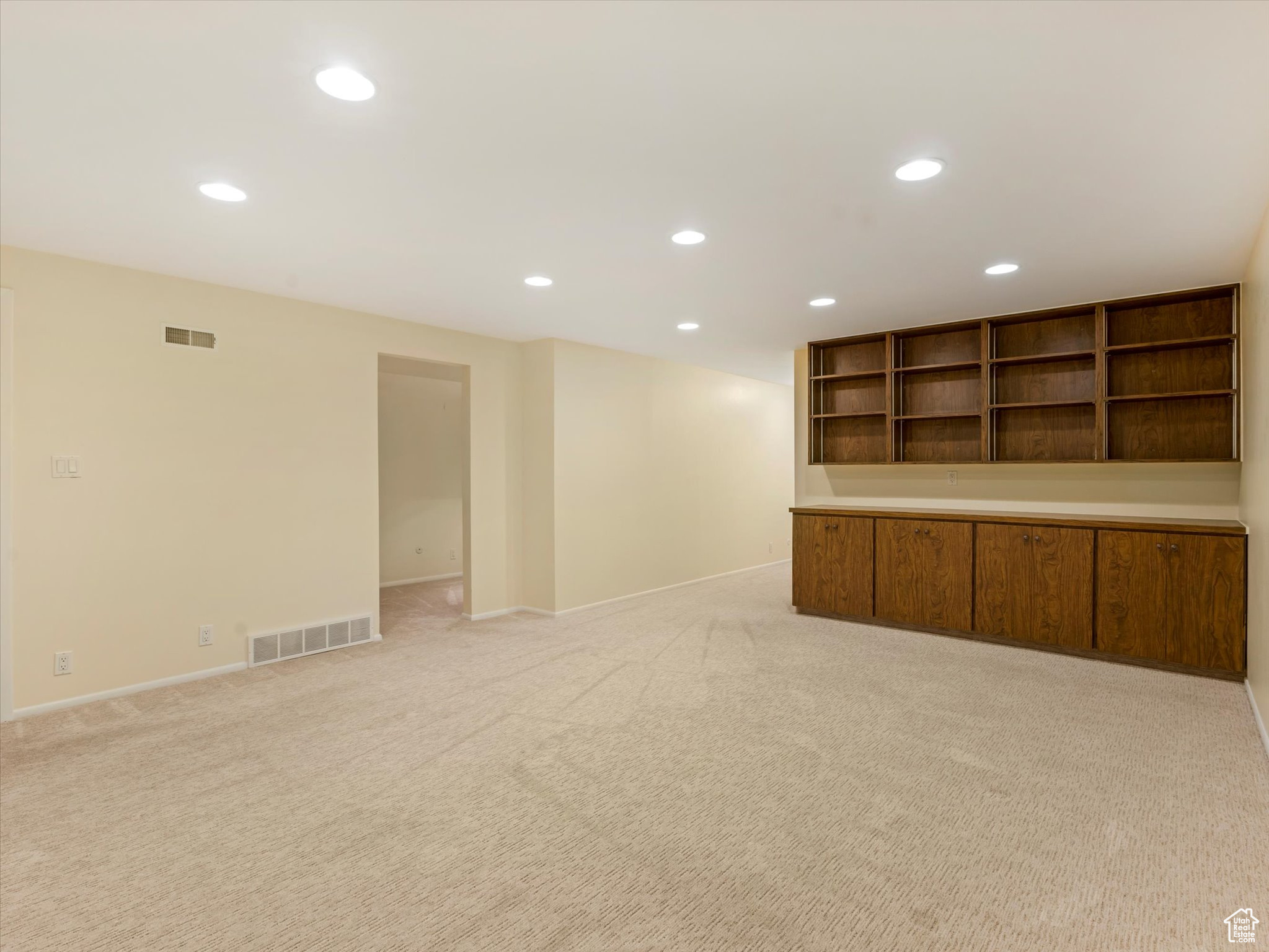 BROOKSTONE - Residential