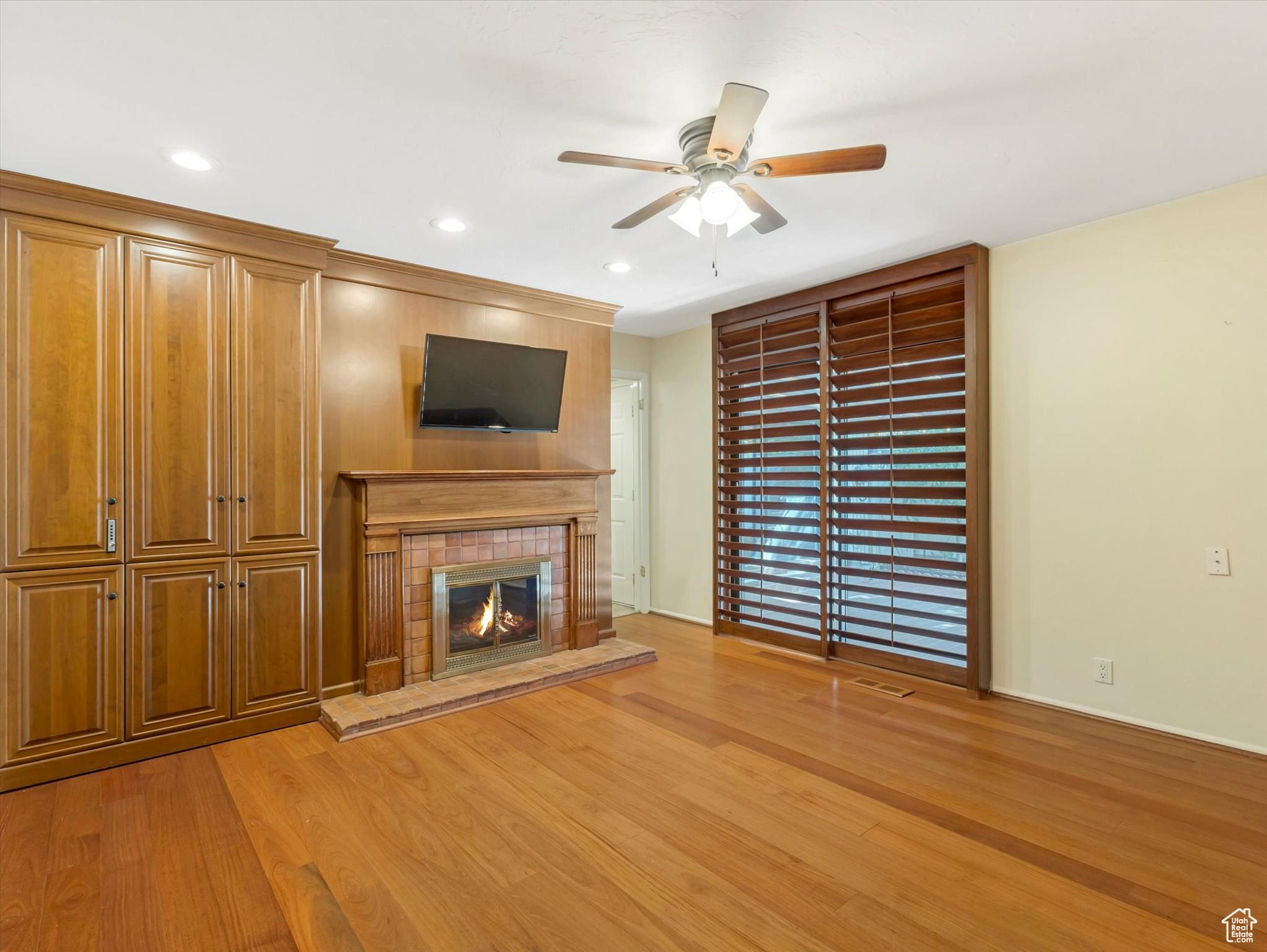 BROOKSTONE - Residential