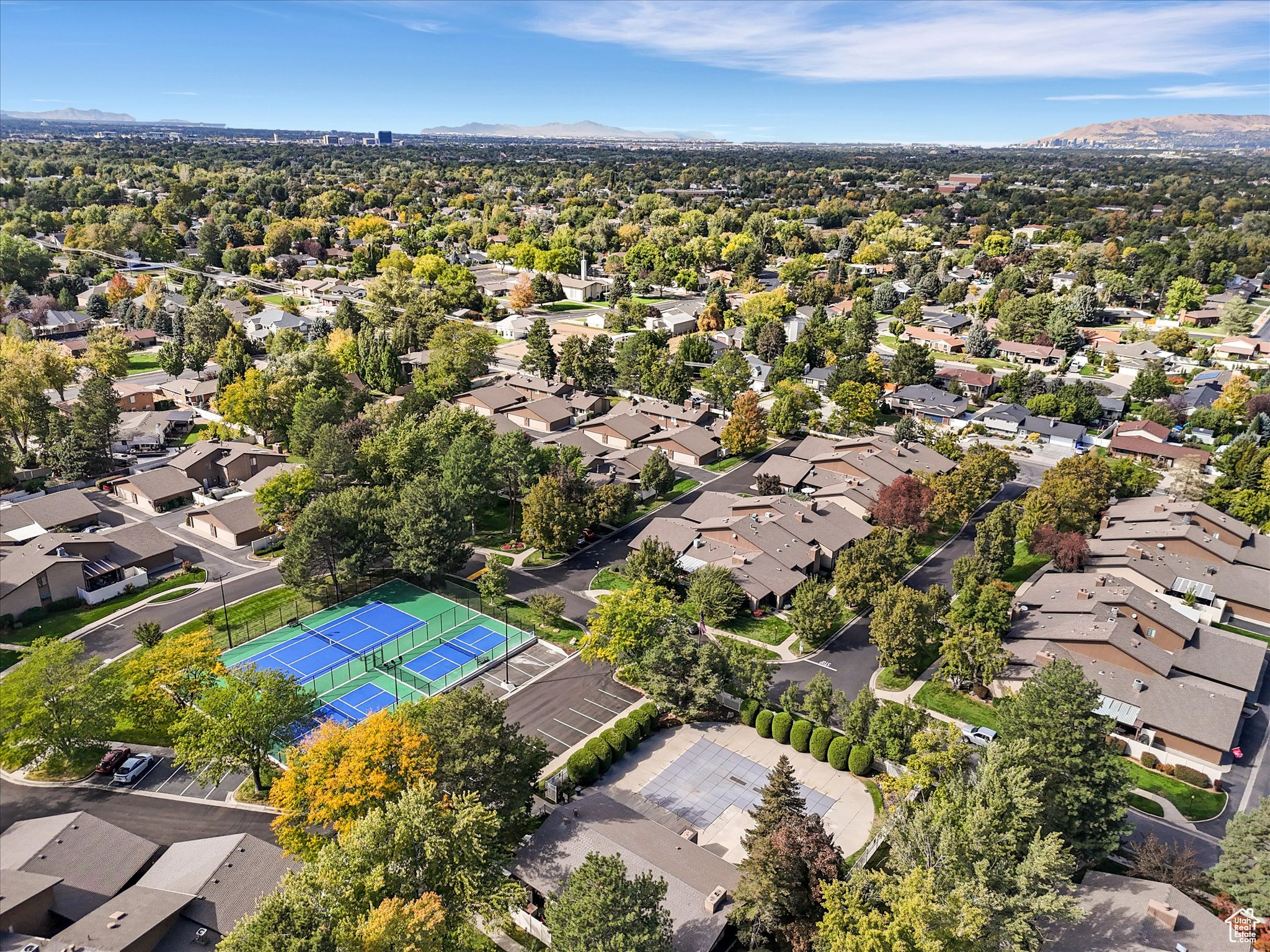 BROOKSTONE - Residential