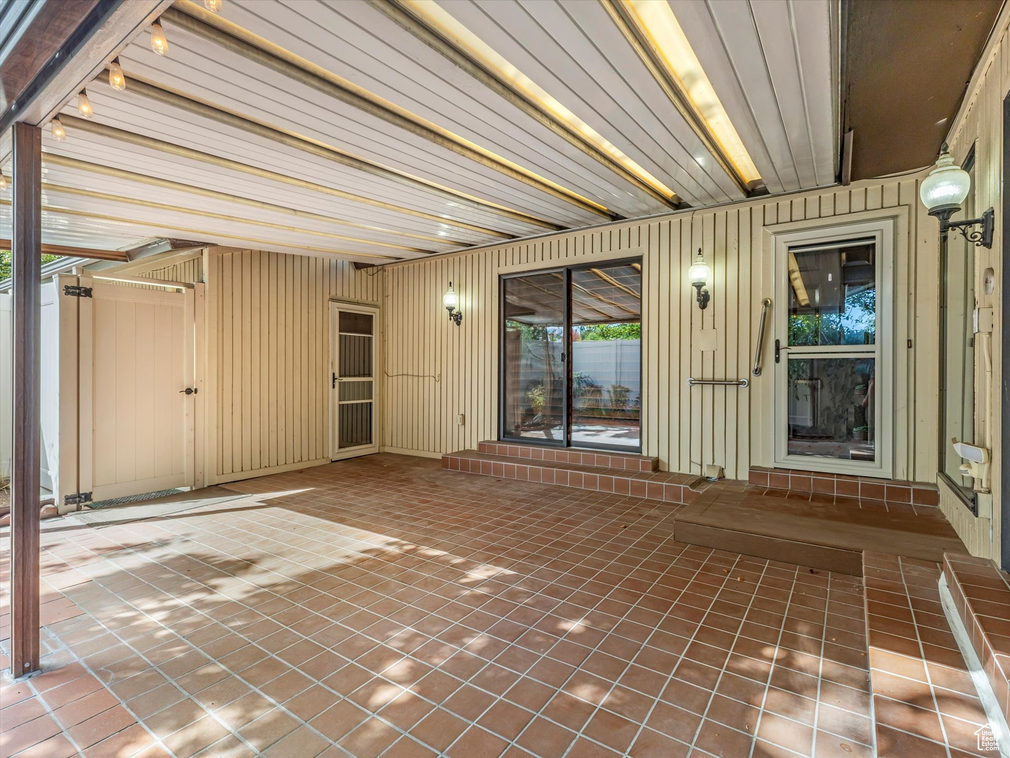 BROOKSTONE - Residential
