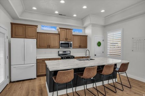 Tiny photo for 2541 E 90 ST S, Saint George, UT 84790 (MLS # 2127573)