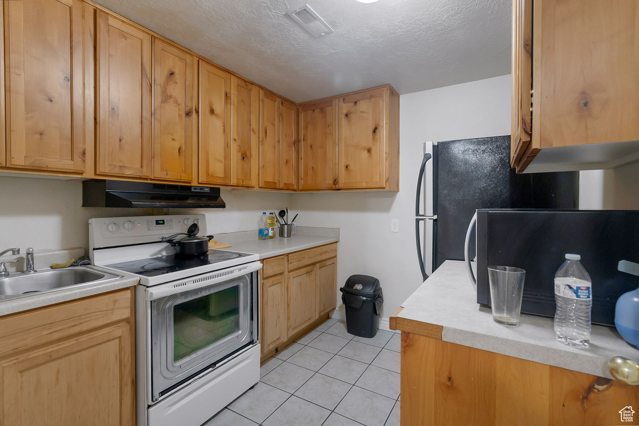ALEXIS COURT - Residential