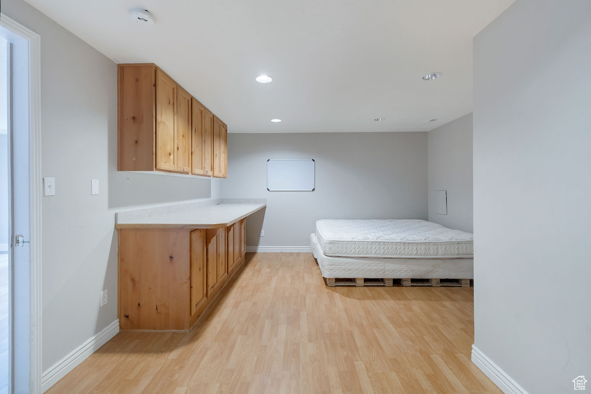 ALEXIS COURT - Residential
