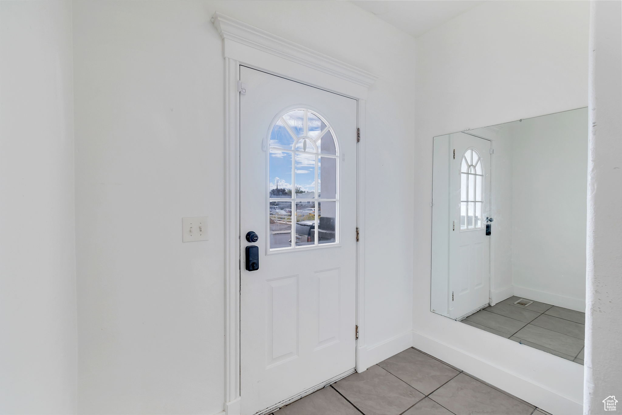 ALEXIS COURT - Residential