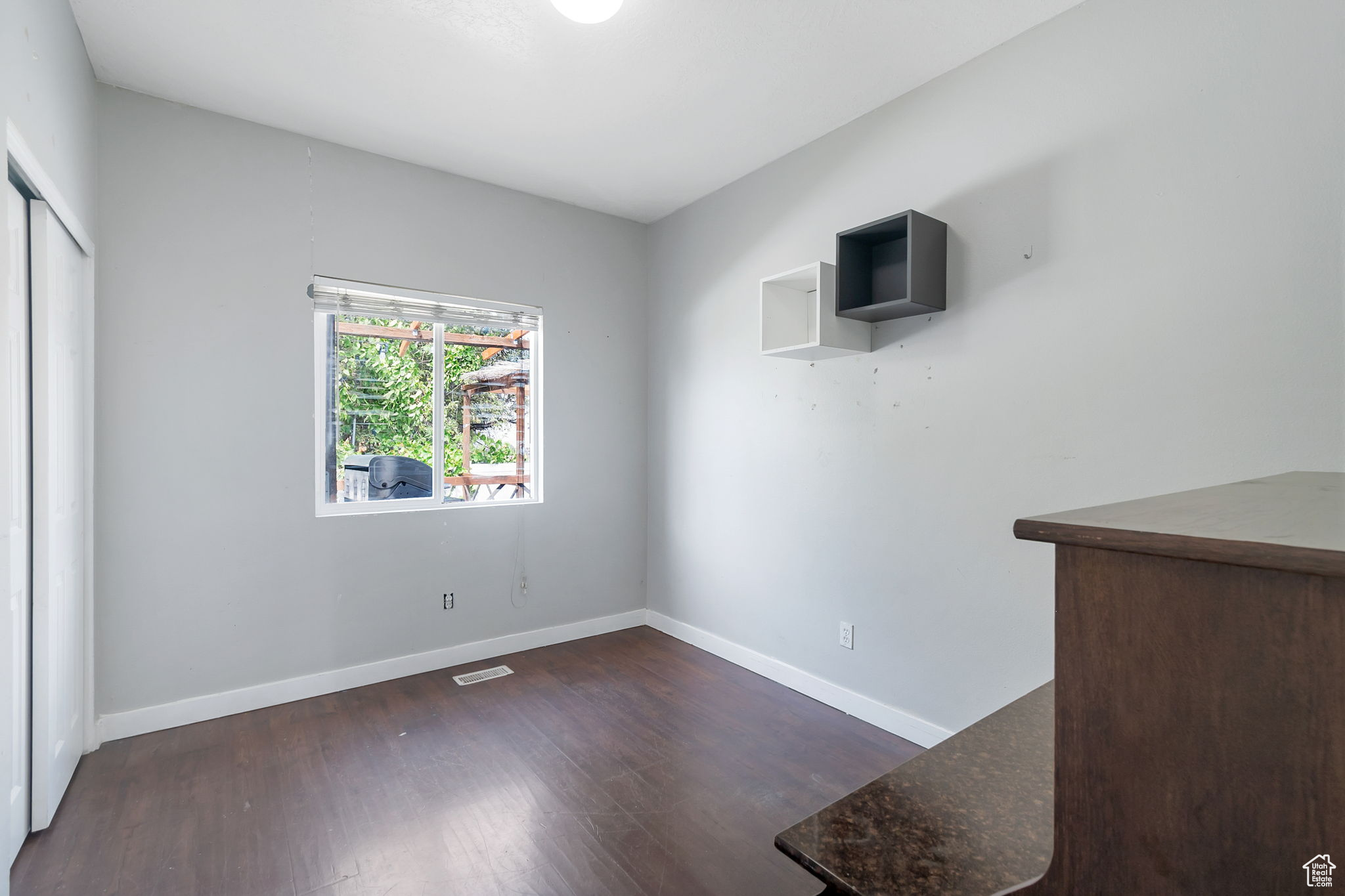 ALEXIS COURT - Residential