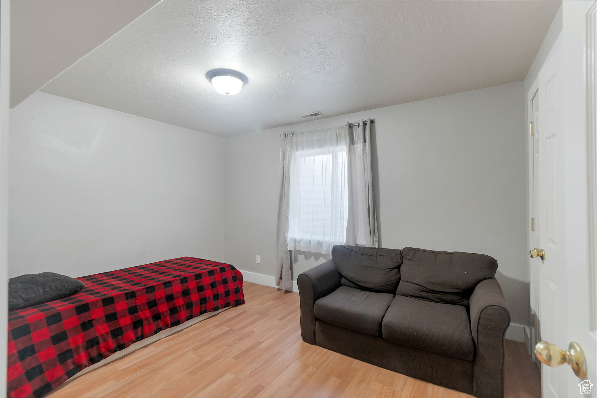 ALEXIS COURT - Residential