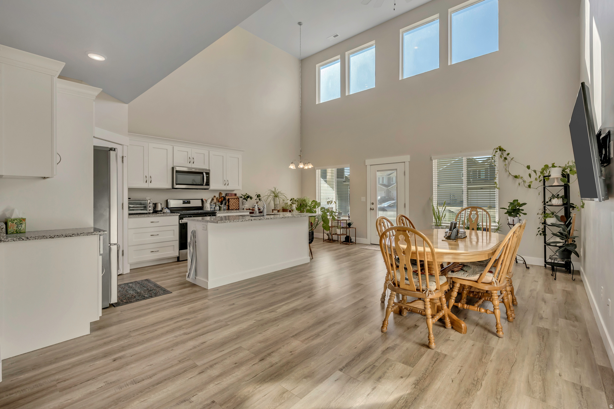 KNUDSON CROSSING - Residential