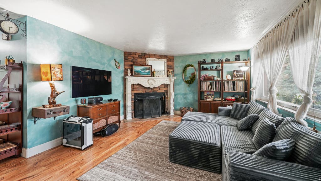 Photo of 10865 S 1000 E, Sandy, UT 84094 (MLS # 2175154)