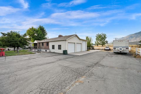 Photo of 150 W 800 S, Springville, UT 84663 (MLS # 2178104)