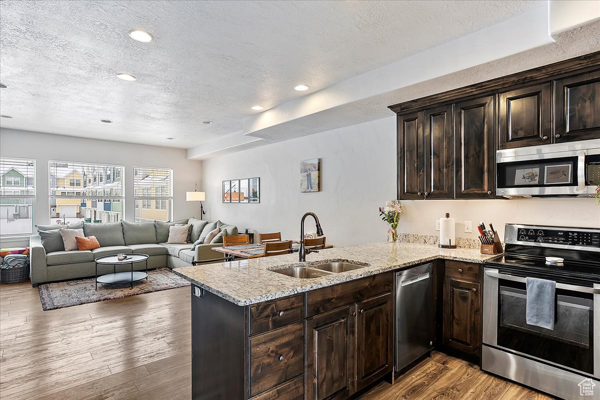 379 W Knights Ln, Layton, Utah image 4
