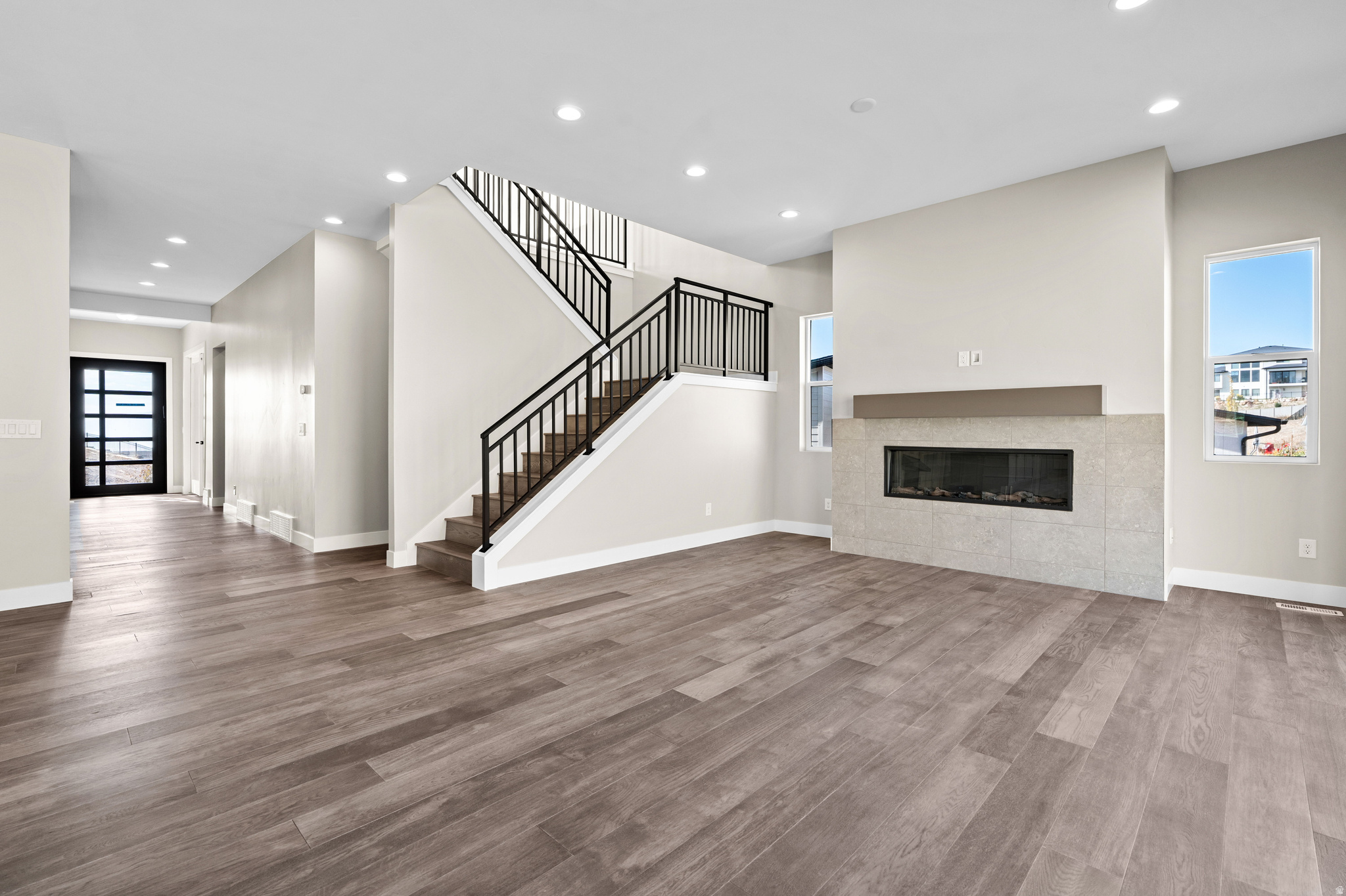 LAKEVIEW ESTATES - Residential