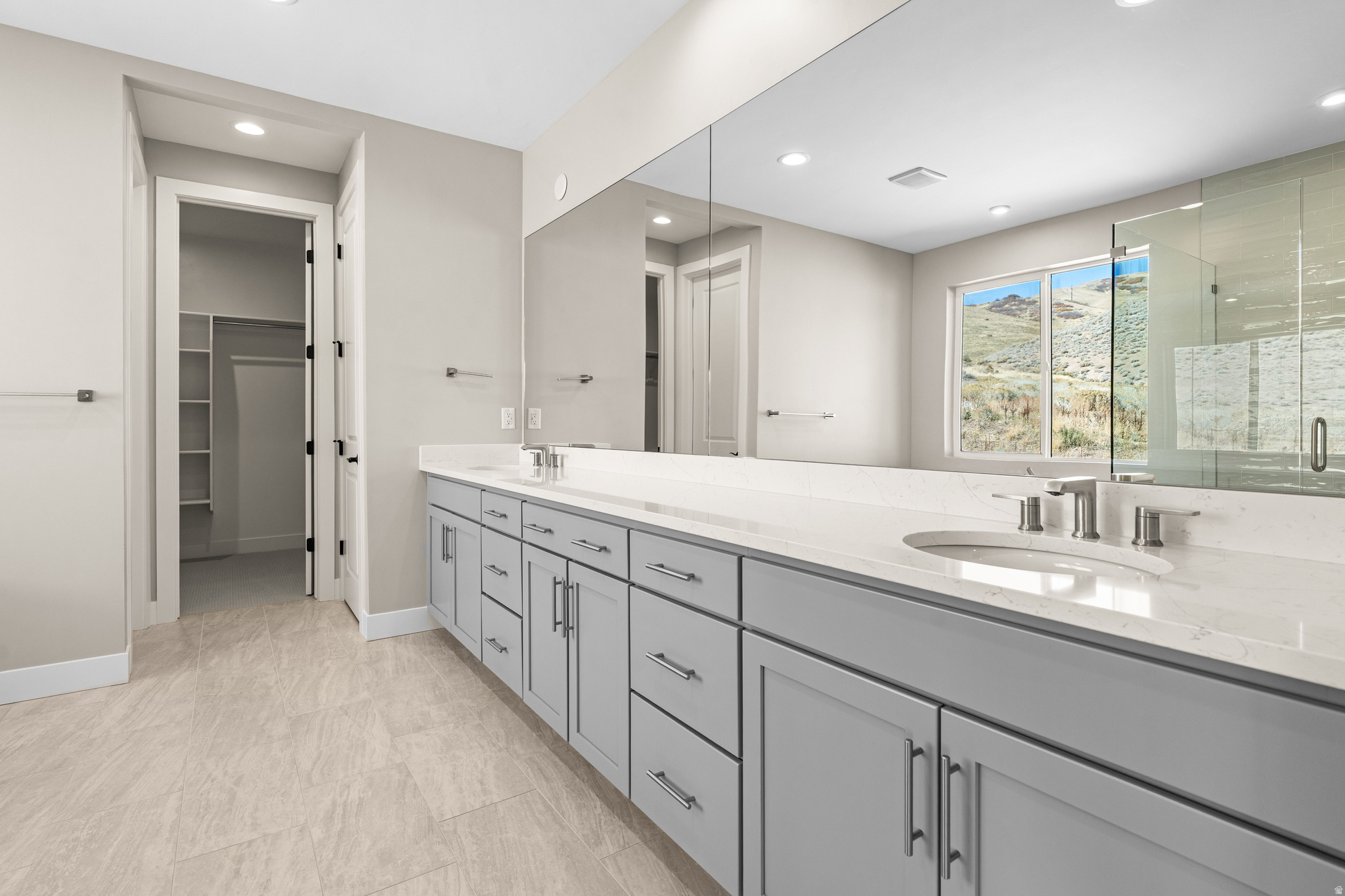 LAKEVIEW ESTATES - Residential