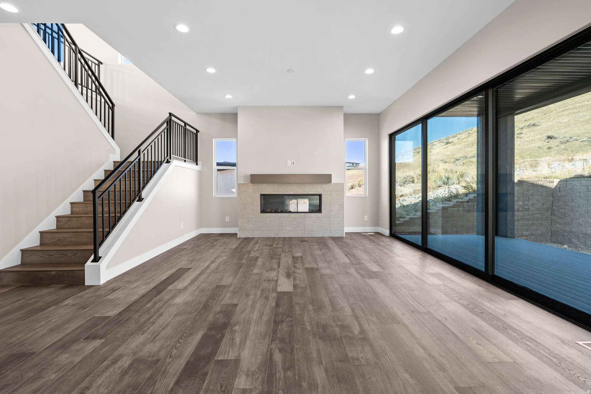 LAKEVIEW ESTATES - Residential