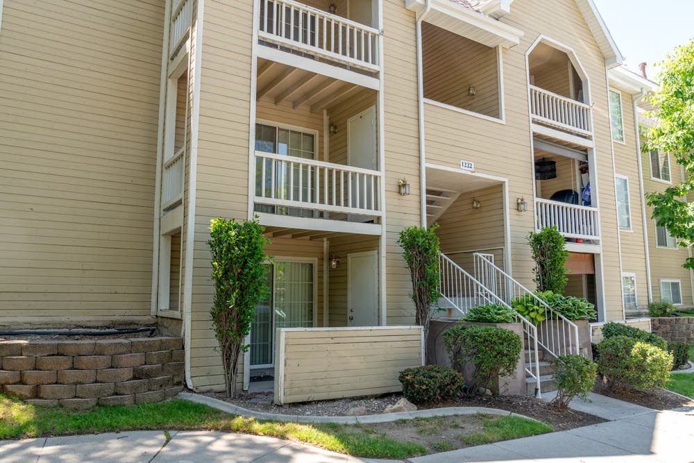 Photo of 1222 E WATERSIDE CV #10, Cottonwood Heights, UT 84047 (MLS # 2162716)
