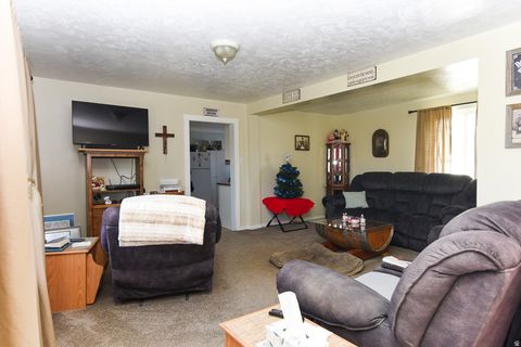 Tiny photo for 10 N COOLEY ST, Grantsville, UT 84029 (MLS # 2127134)