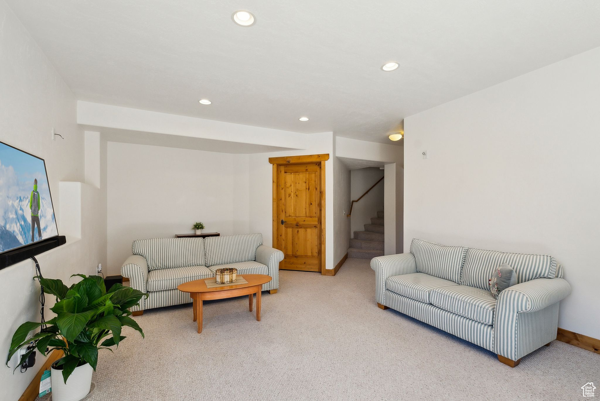 Park City, Utah 84098, United States, 4 Bedrooms Bedrooms, ,4 BathroomsBathrooms,Residential,Pending,103928