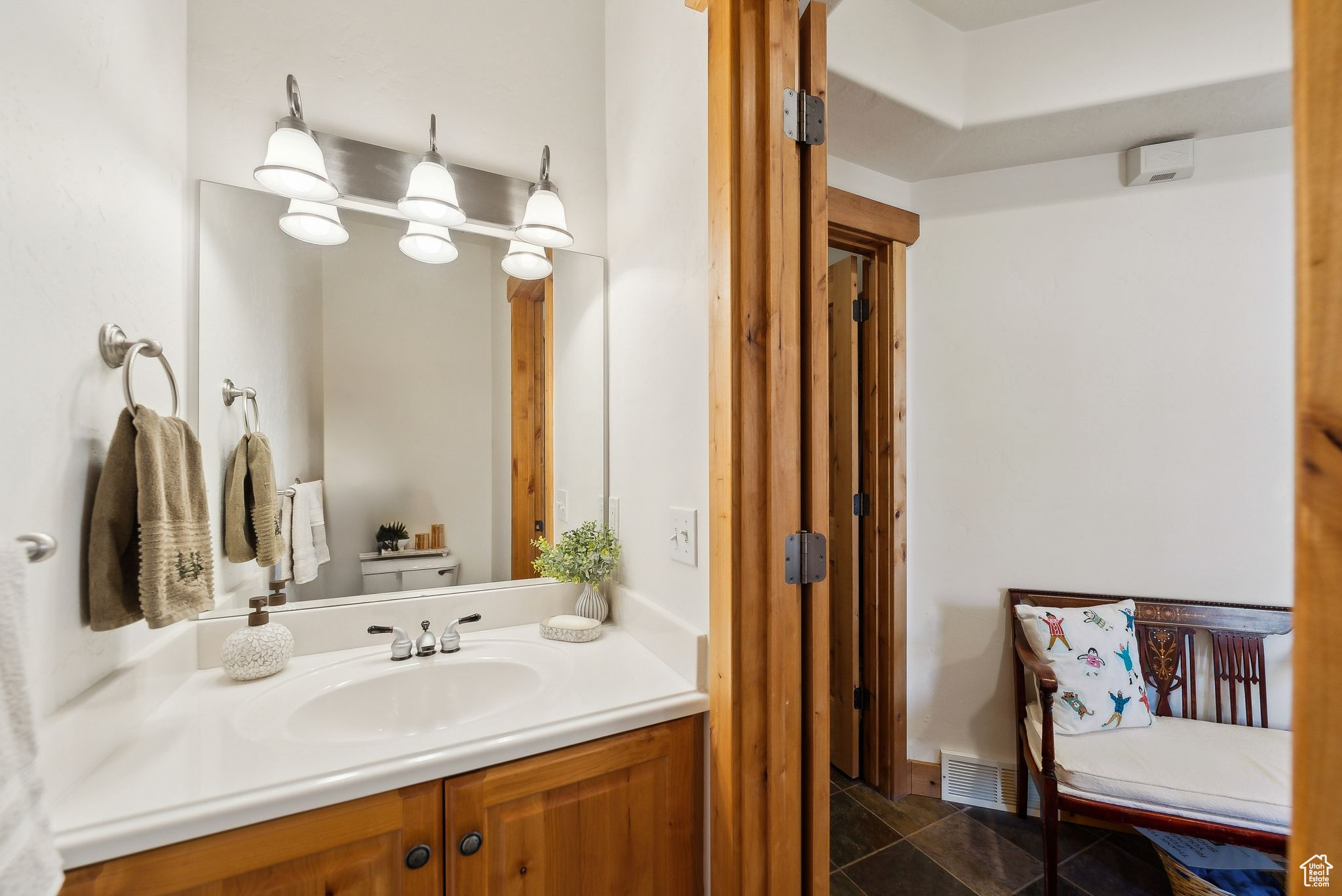 Park City, Utah 84098, United States, 4 Bedrooms Bedrooms, ,4 BathroomsBathrooms,Residential,Pending,103928