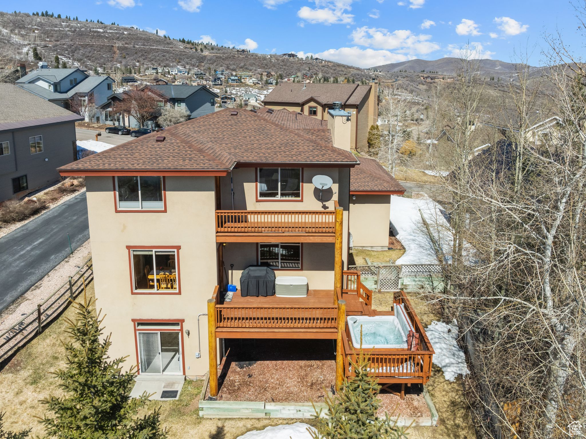 Park City, Utah 84098, United States, 4 Bedrooms Bedrooms, ,4 BathroomsBathrooms,Residential,Pending,103928