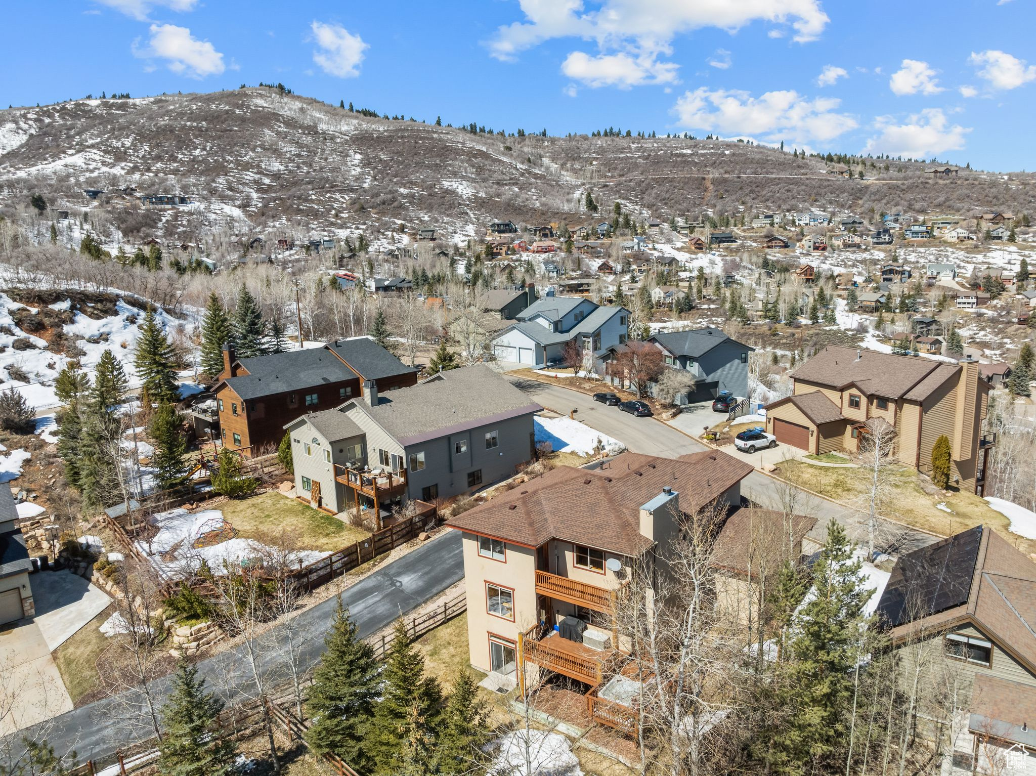 Park City, Utah 84098, United States, 4 Bedrooms Bedrooms, ,4 BathroomsBathrooms,Residential,Pending,103928