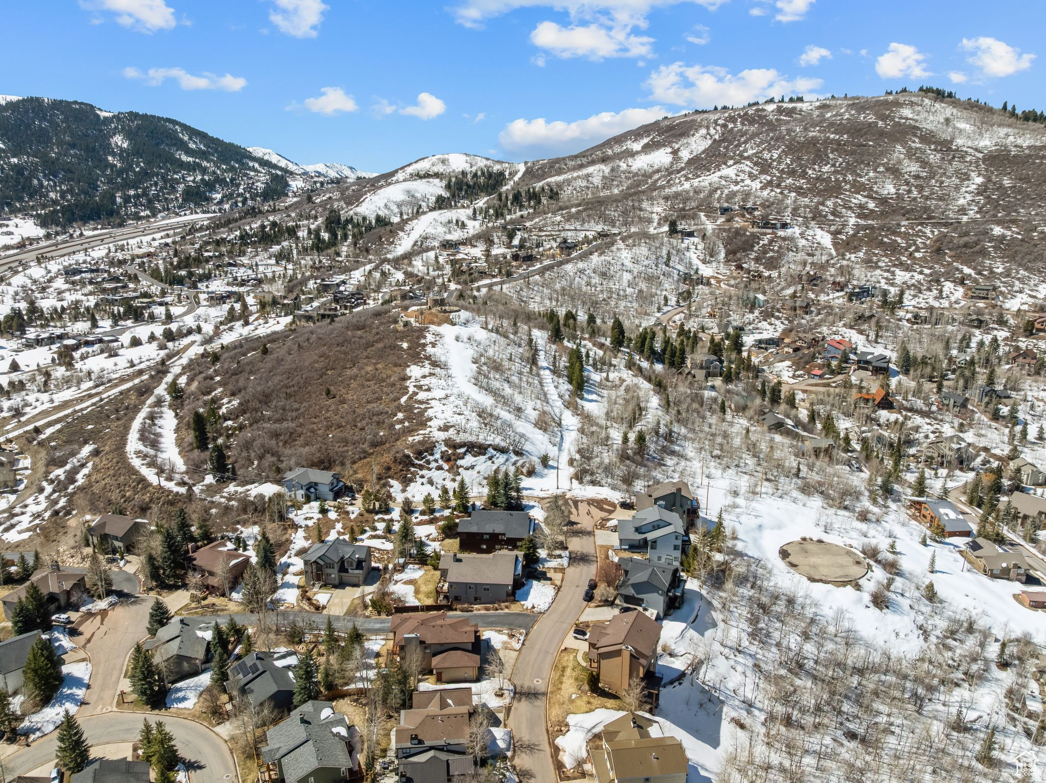 Park City, Utah 84098, United States, 4 Bedrooms Bedrooms, ,4 BathroomsBathrooms,Residential,Pending,103928