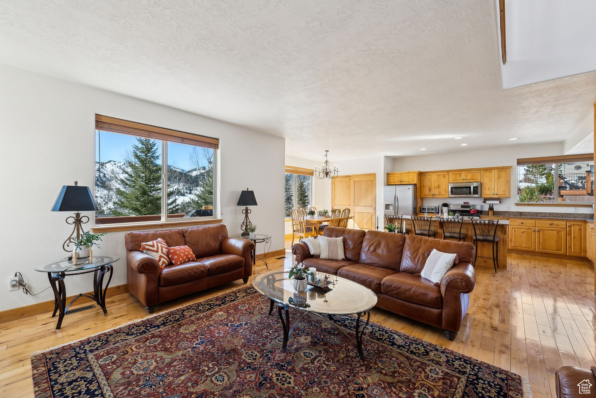 Park City, Utah 84098, United States, 4 Bedrooms Bedrooms, ,4 BathroomsBathrooms,Residential,Pending,103928