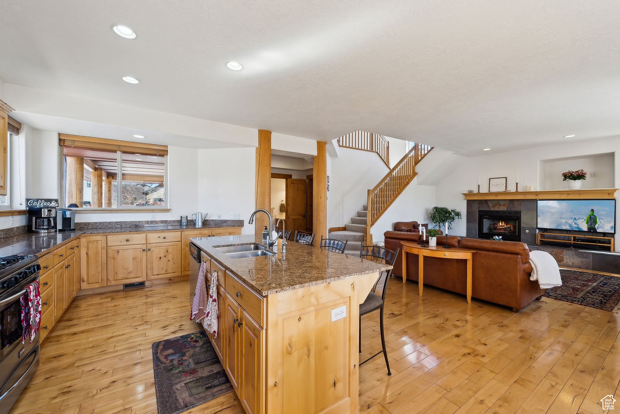 Park City, Utah 84098, United States, 4 Bedrooms Bedrooms, ,4 BathroomsBathrooms,Residential,Pending,103928