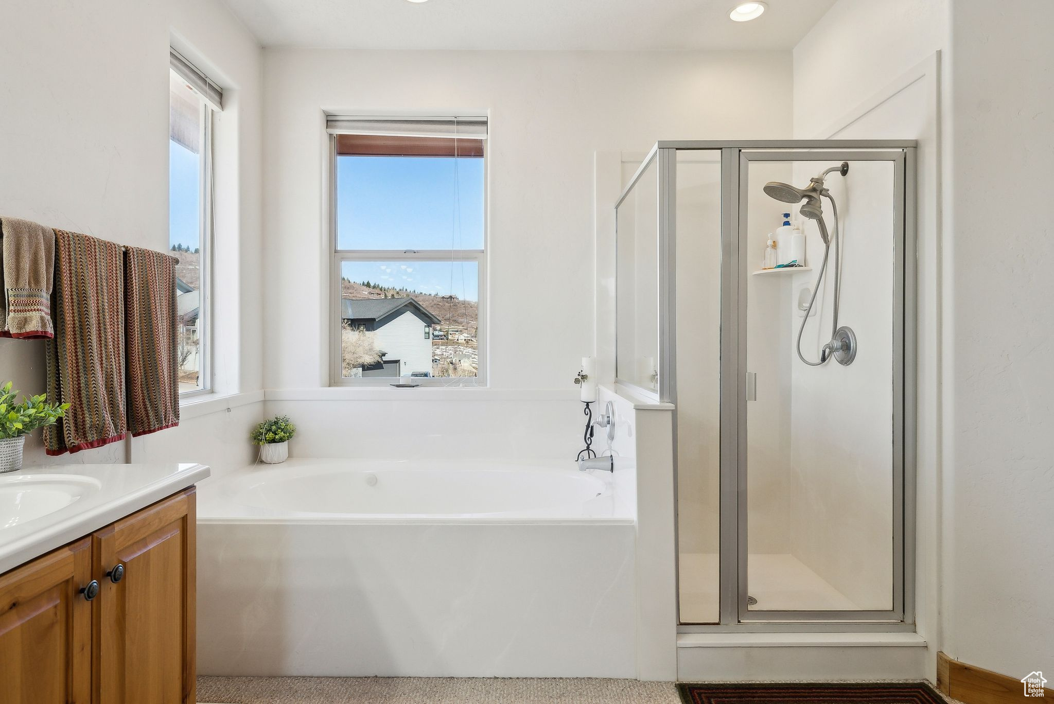 Park City, Utah 84098, United States, 4 Bedrooms Bedrooms, ,4 BathroomsBathrooms,Residential,Pending,103928