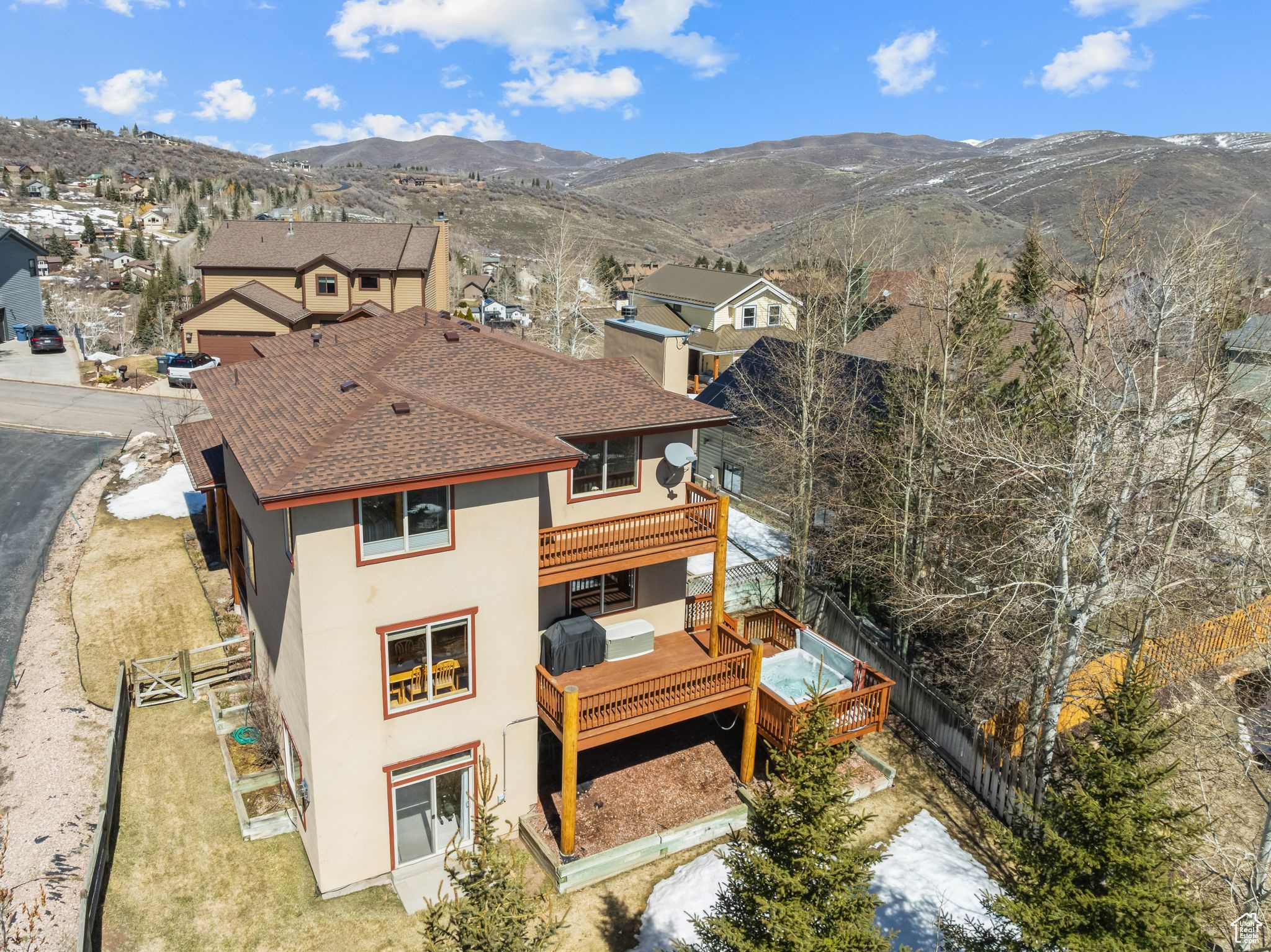 Park City, Utah 84098, United States, 4 Bedrooms Bedrooms, ,4 BathroomsBathrooms,Residential,Pending,103928