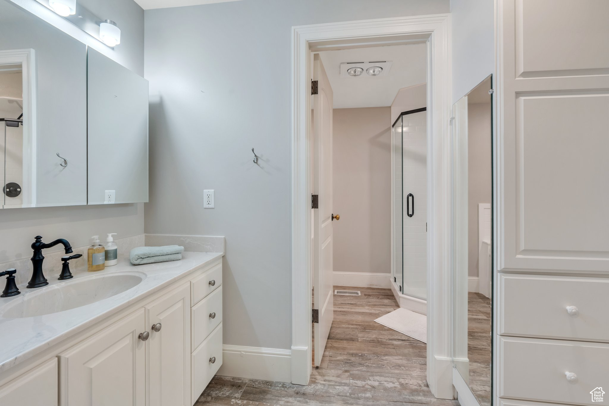 EAGLEROCK - Residential