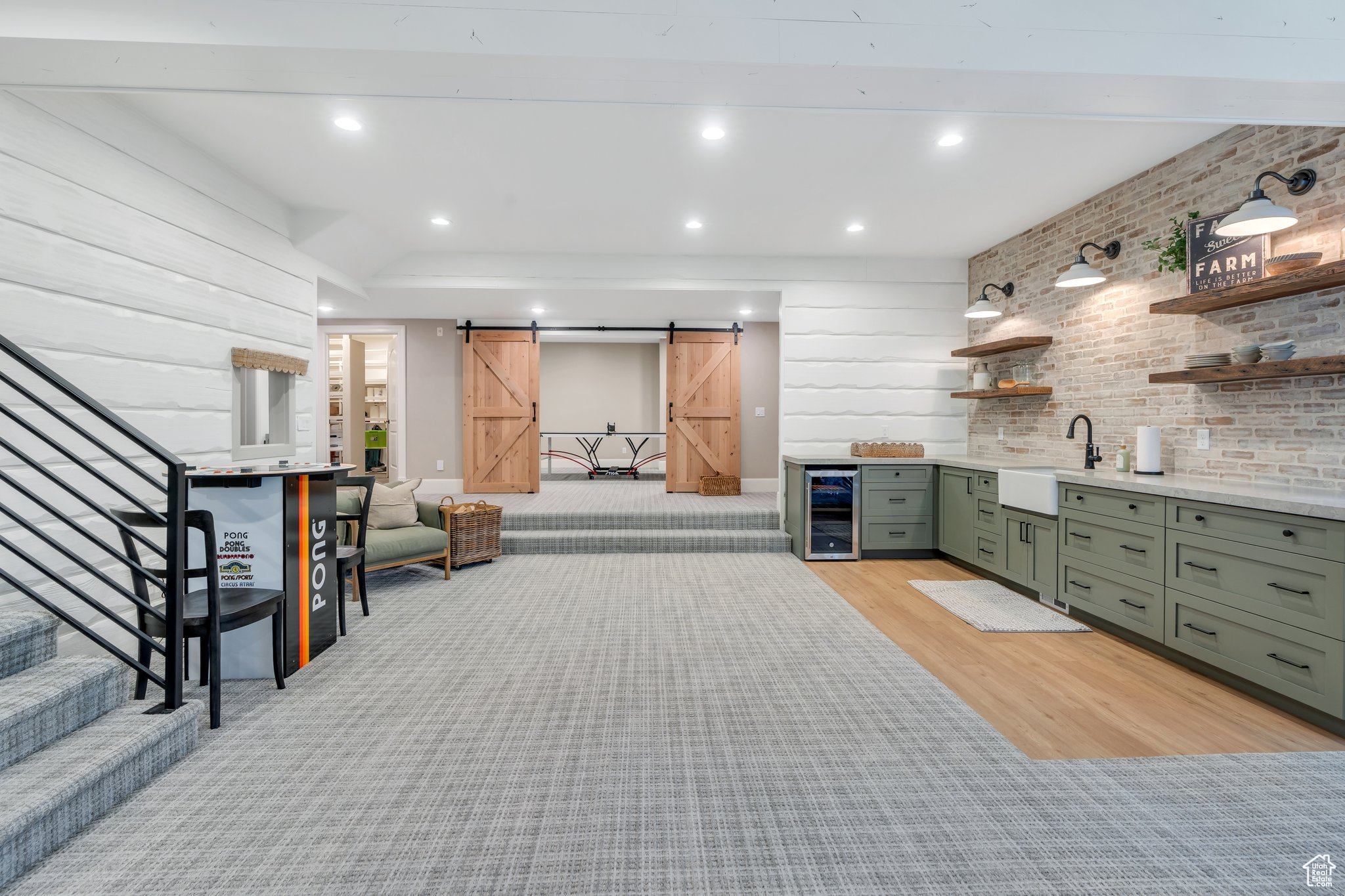 EAGLEROCK - Residential