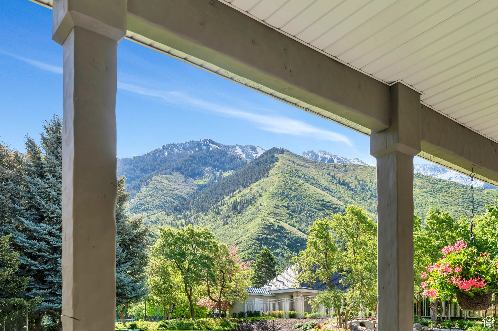 EAGLEROCK - Residential