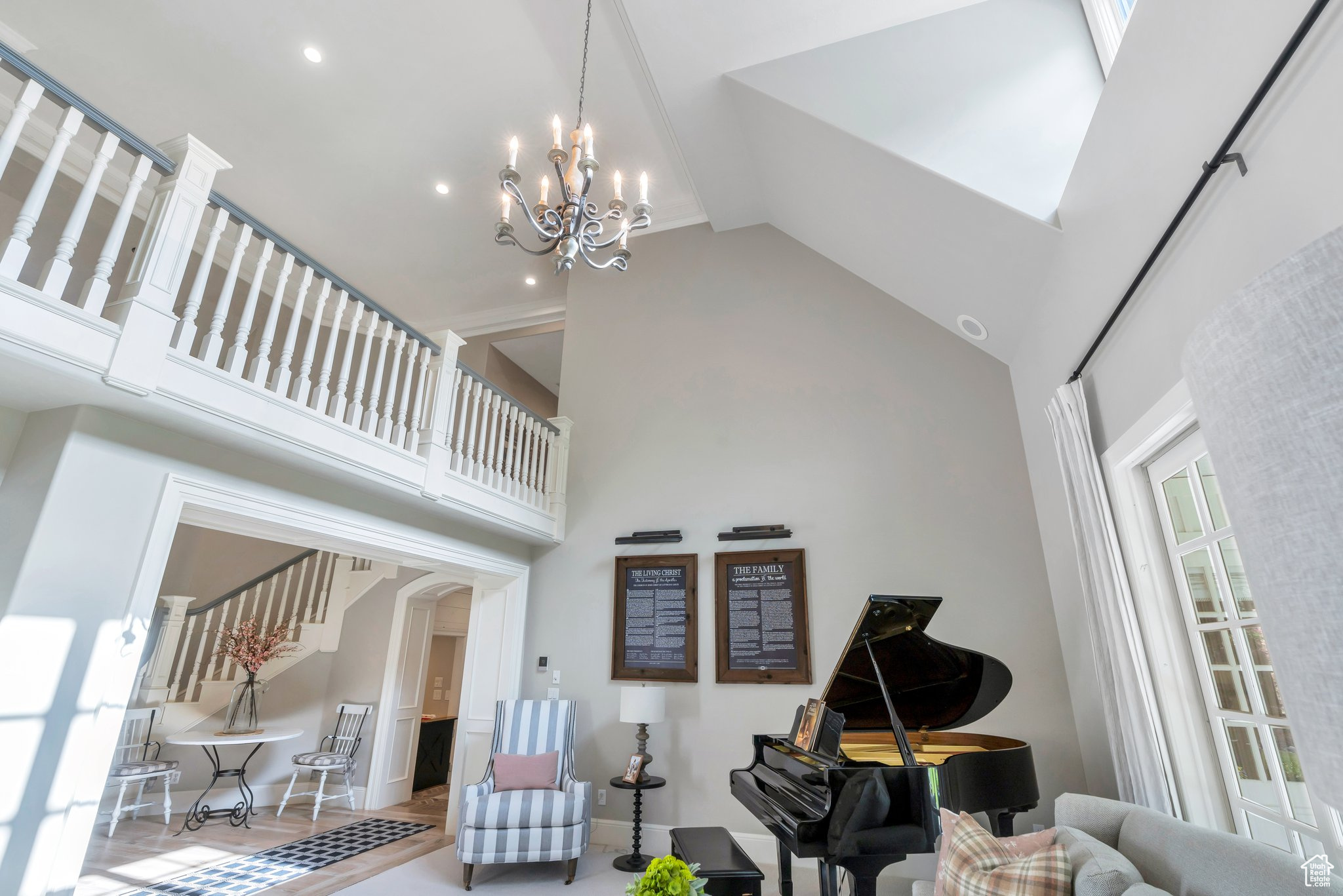 EAGLEROCK - Residential